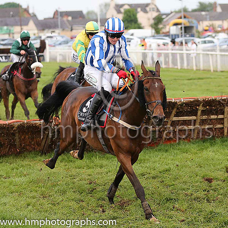 01st Clontarf (5, royal blue and white stripes) and Keith Donoghue, Trainer Dermot Anthony McLoughlin, Owner O Maguire