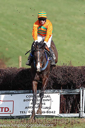 03rd VALMY BAIE (FR) and B O'Neill ( 18 , ORANGE; orange,green chevrons sleeves; orange  green hooped cap ) Trainer: D.M. Christie,, Owner : Ray Nicholas
