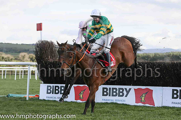 01st CARLINGFORD LOUGH ( 1 , emerald green and orange hoops ) and Barry Geraghty - Trainer : John E Kiely