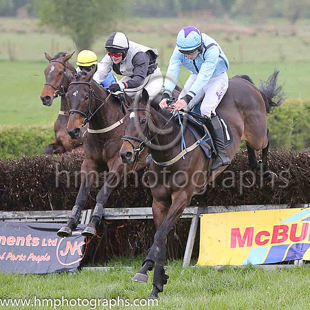 01st BALLYLUMFORD and B G Crawford ( 1 , LIGHT BLUE,navy seams; light blue sleeves; light blue cap,purple star ) Trainer: S.R.B. Crawford,, Owner : S.R.B. Crawford