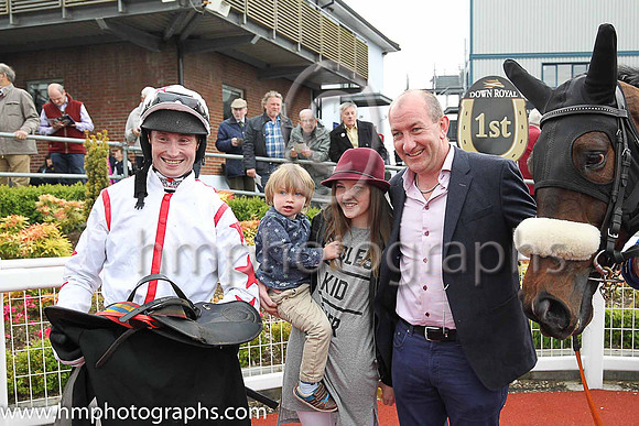 01st Wakea (4, white, red seams) and J C Barry, Trainer Karl Thornton, Owner Gary Ryan