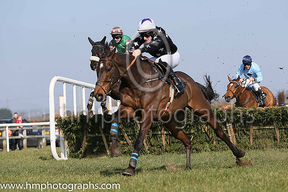 01st Mount Beckham ( 12 , black, white stars ) and S.W. Flanagan - Trainer : Miss Clare Louise Cannon - Owner : G.N. Cannon