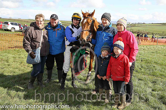 01st KINNACALLY and J C Barry ( 5 ,Antrim (H) - BLACK,white cross belts; blue sleeves; yellow cap ) Trainer: Paul McAleese,, Owner : William Logan
