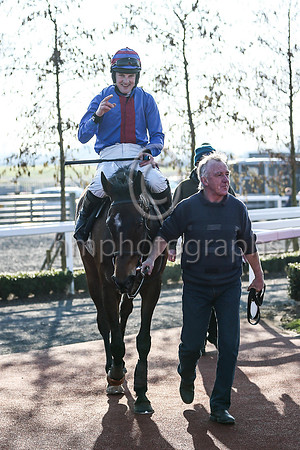 01st Kylestyle ( 4 , blue, red panel ) and G.N. Fox (3) - Trainer : F. Flood - Owner : John Nestor