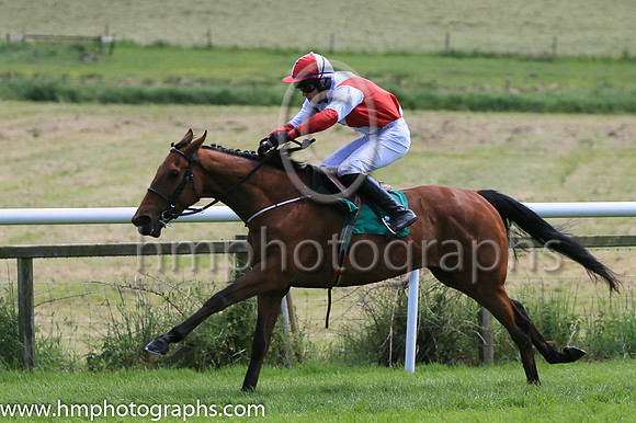 02nd Rodney Bay (3 ,red and white diabolo ) Jockey: P J O'Hanlon(5) ,Trainer: Joseph Anthony Murray