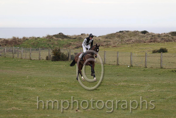 04 Butlersbridge & Derek O'Connor - 4th (1,black and white qtrd ) - FT8E0690-49