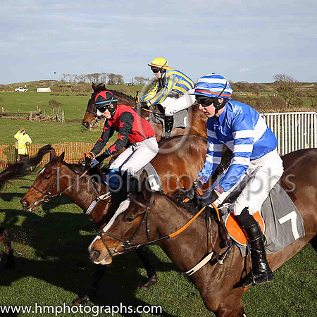 03rd LITTLE MILLIE and A J Fox ( 7 , ROYAL BLUE,white hoop; royal blue  white hooped sleeves; royal blue  white hooped cap ) Trainer: Matthew G. Quinn,, Owner : McNally, John A.