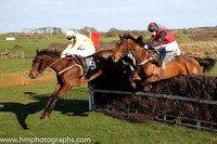 MISS OSCAR FAVOUR and K Corrigan ( 9 , MAROON,white hoop; white sleeves,maroon stars; maroon cap,white star ) Trainer: James W. Doyle,, Owner : Jason Higgins