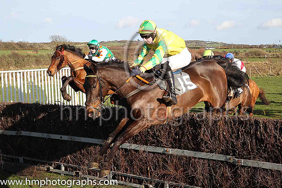 DANCE THE RAPIDS and A J Fox ( 15 , YELLOW,emerald green star; yellow sleeves,emerald green chevrons; yellow  emerald green qtd cap ) Trainer: Sean F. Gallagher,, Owner : Sean F. Gallagher