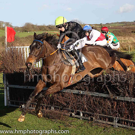 COCKLE BAY and B O'Neill ( 4 , BLACK; green cap ) Trainer: Colin Bowe,, Owner : Partnership Milestone Racing