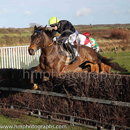 COCKLE BAY and B O'Neill ( 4 , BLACK; green cap ) Trainer: Colin Bowe,, Owner : Partnership Milestone Racing