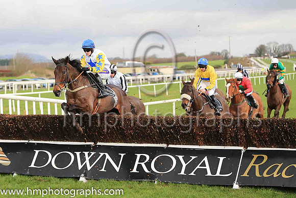 06th Capture The Drama and A Ring ( 4 , white, dark blue star ) Trainer - Aengus King , Owner - Aengus King