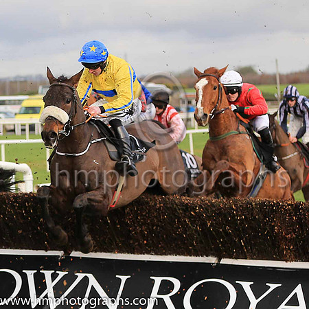 08th Presenting Beara and R Loughran ( 1 , yellow, royal blue hoop ) Trainer - Peter Fahey , Owner - Winning Ways Solar Syndicate