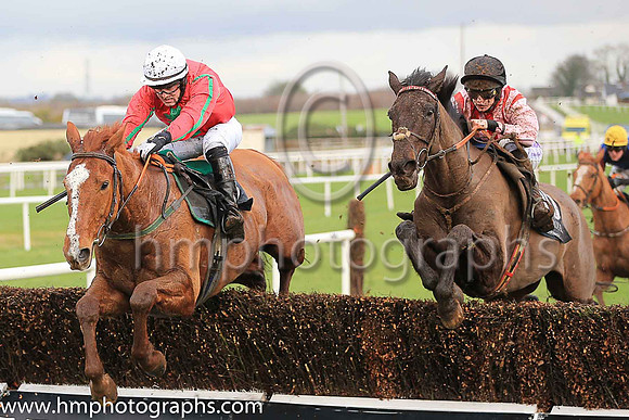 01st Honest Robber and Rachael Blackmore ( 10 , pink and red stripes ) Trainer - J J Hanlon , Owner - Mrs T C Collins