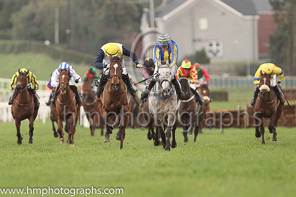 01st Indy Island and J J Slevin ( 11 , royal blue, yellow panel ) Trainer - S R B Crawford , Owner - John Gilmour