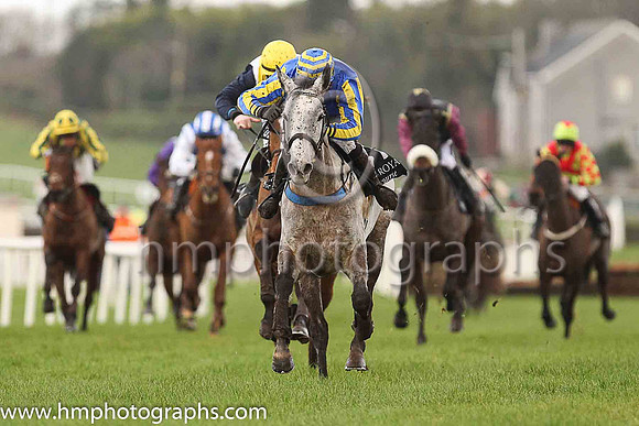 01st Indy Island and J J Slevin ( 11 , royal blue, yellow panel ) Trainer - S R B Crawford , Owner - John Gilmour