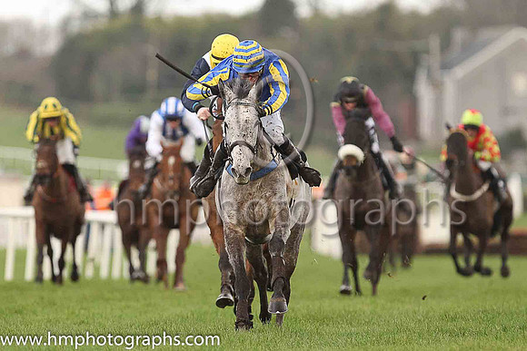01st Indy Island and J J Slevin ( 11 , royal blue, yellow panel ) Trainer - S R B Crawford , Owner - John Gilmour