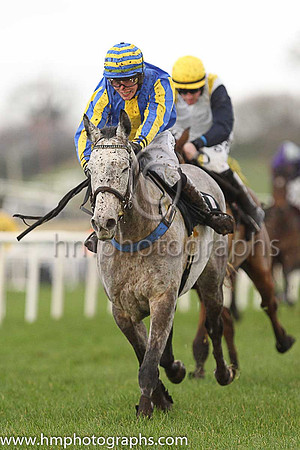 01st Indy Island and J J Slevin ( 11 , royal blue, yellow panel ) Trainer - S R B Crawford , Owner - John Gilmour