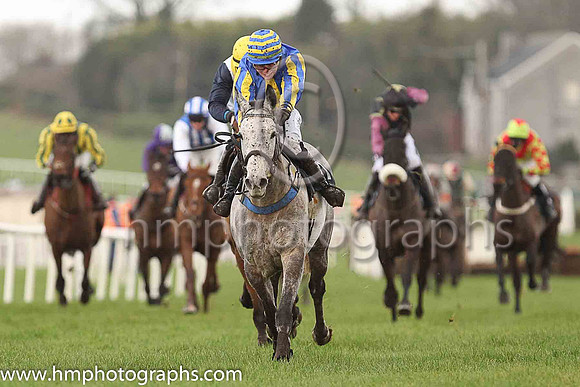 01st Indy Island and J J Slevin ( 11 , royal blue, yellow panel ) Trainer - S R B Crawford , Owner - John Gilmour