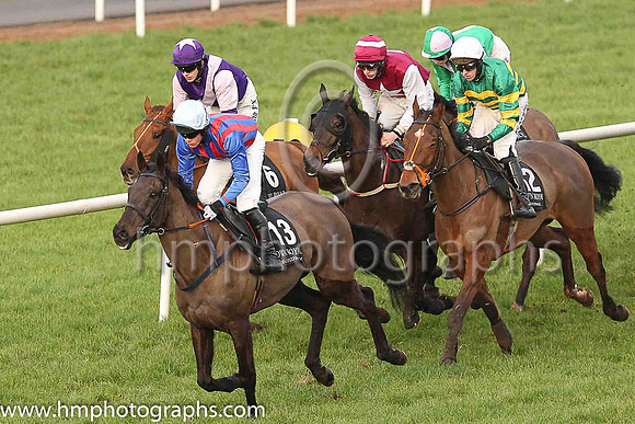 07th Tyrone Tiger and A W Short ( 13 , red and royal blue stripes ) Trainer - Miss S Barkley , Owner - Applepie Syndicate