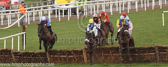 04th Castlehume and D N Russell ( 14 , royal blue, white spots ) Trainer - G Elliott , Owner - Castlehume Syndicate