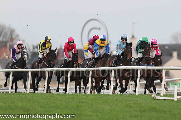 01st Last Minute Man and Mr J J Codd ( 5 , dark blue and yellow qtrd ) Trainer - G Elliott , Owner - Paul  Clare Rooney Partnership