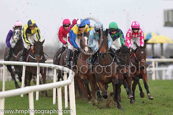 01st Last Minute Man and Mr J J Codd ( 5 , dark blue and yellow qtrd ) Trainer - G Elliott , Owner - Paul  Clare Rooney Partnership