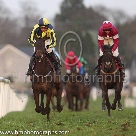 01st Last Minute Man and Mr J J Codd ( 5 , dark blue and yellow qtrd ) Trainer - G Elliott , Owner - Paul  Clare Rooney Partnership