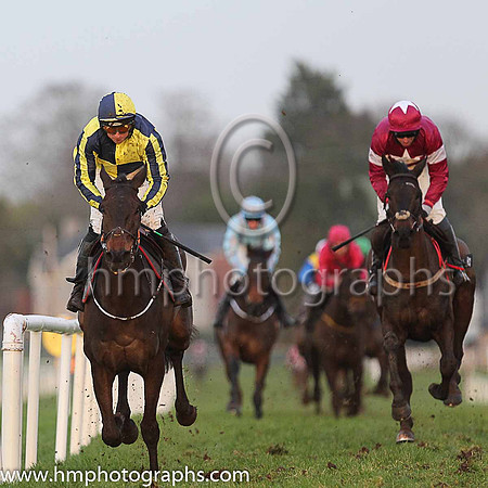 01st Last Minute Man and Mr J J Codd ( 5 , dark blue and yellow qtrd ) Trainer - G Elliott , Owner - Paul  Clare Rooney Partnership