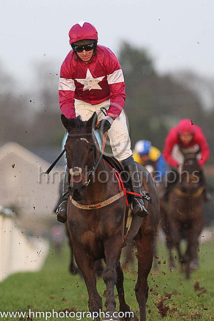 02nd Trainwreck and Mr D Roche ( 9 , maroon , white star ) Trainer - H de Bromhead , Owner - Gigginstown House Stud