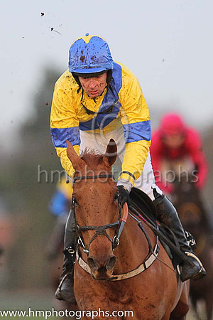 03rd Castle Clyde and Mr M J O?Hare ( 1 , yellow, royal blue sash ) Trainer - G Stewart , Owner - Mrs Stephanie Metcalfe
