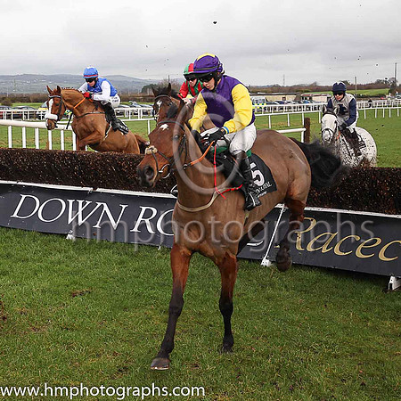 F Kick On Boss and D Robinson ( 5 , purple, yellow sleeves ) Trainer - H de Bromhead , Owner - Try Another Syndicate