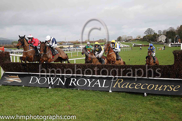 01st Holeinthewall Bar and D F O?Regan ( 2 , dark blue, white chevron ) Trainer - G Elliott , Owner - Blended Syndicate
