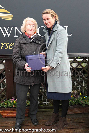 01st Camlann and Rachael Blackmore ( 4 , emerald green and mauve hlvd ) Trainer - J J Hanlon , Owner - Mrs A F Mee