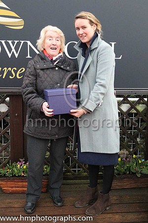 01st Camlann and Rachael Blackmore ( 4 , emerald green and mauve hlvd ) Trainer - J J Hanlon , Owner - Mrs A F Mee