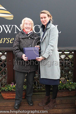 01st Camlann and Rachael Blackmore ( 4 , emerald green and mauve hlvd ) Trainer - J J Hanlon , Owner - Mrs A F Mee