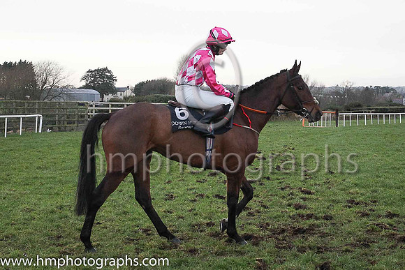 08th Murder Mile and Miss E Dunne ( 6 , pink and white diamonds ) Trainer - J C McConnell , Owner - Rockview Racing Club