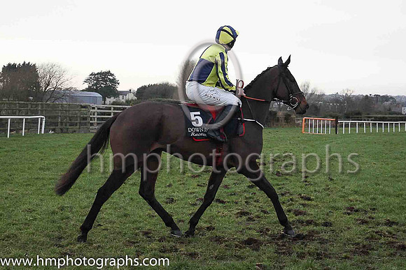 01st Last Minute Man and Mr J J Codd ( 5 , dark blue and yellow qtrd ) Trainer - G Elliott , Owner - Paul  Clare Rooney Partnership