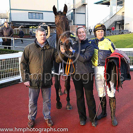 01st Last Minute Man and Mr J J Codd ( 5 , dark blue and yellow qtrd ) Trainer - G Elliott , Owner - Paul  Clare Rooney Partnership
