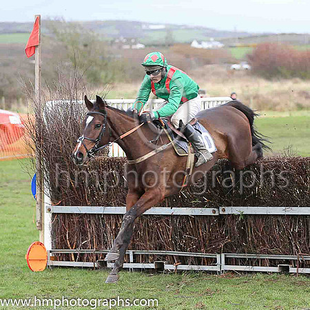 01st PATGARY and M O'Hare ( 20 , EMERALD GREEN,red braces; emerald green sleeves; emerald green cap,red diamonds ) Trainer: Graham McKeever , Owner : Mrs M.E. Hagan