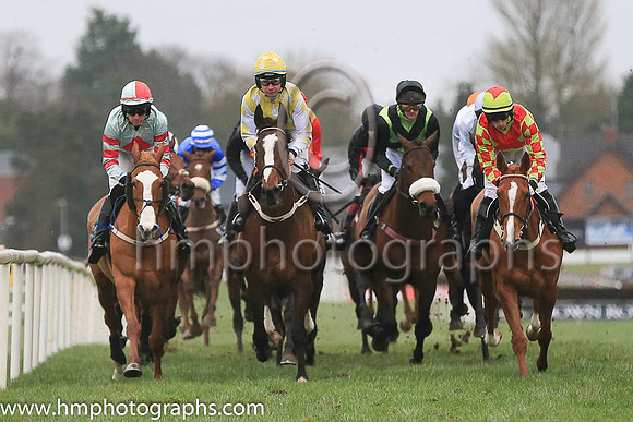 01st Dazzling Sarah and Mr D J Benson ( 3 , white and yellow diamonds ) Trainer - P A Fahy , Owner - James Coen