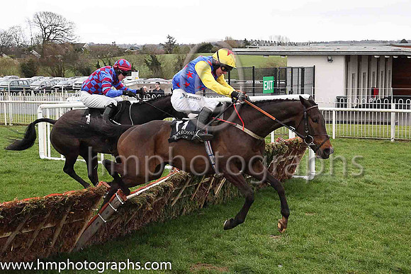 01st Tyrrell's Succes and Mr N McParlan ( 11 , blue, redstars, yellow sleeves ) Trainer - A Stronge , Owner - High Flying Hooves Syndicate