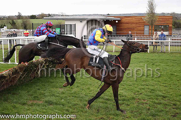 01st Tyrrell's Succes and Mr N McParlan ( 11 , blue, redstars, yellow sleeves ) Trainer - A Stronge , Owner - High Flying Hooves Syndicate