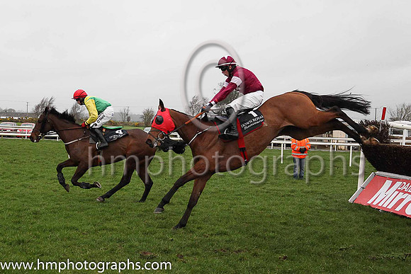 01st Roi Des Francs and C Brassil ( 1 , maroon, white star, white armlets.maroon cap, white star ) Trainer - G Elliott , Owner - Gigginstown House Stud