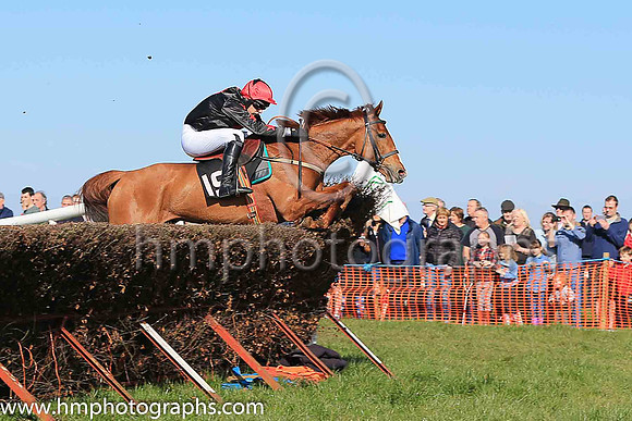 SHUMAKER and M J O'Hare ( 19 , BLACK,red diamond; black sleeves,red stars; red cap,black star ) Trainer: Karen McNeilly,, Owner : Karen McNeilly