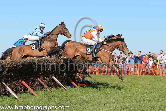LARGY LEGS and A J Fox ( 8 , LIGHT BLUE,navy seams; light blue sleeves; light blue cap,purple star ) Trainer: S.R.B. Crawford , Owner : Martin McGroggan Raymond Scullion