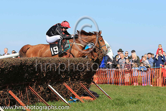SHUMAKER and M J O'Hare ( 19 , BLACK,red diamond; black sleeves,red stars; red cap,black star ) Trainer: Karen McNeilly,, Owner : Karen McNeilly