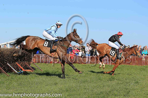 LARGY LEGS and A J Fox ( 8 , LIGHT BLUE,navy seams; light blue sleeves; light blue cap,purple star ) Trainer: S.R.B. Crawford , Owner : Martin McGroggan Raymond Scullion