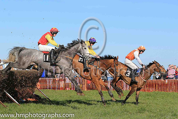 04th CHARIOT WARRIOR and P McGuigan ( 11 , RED,yellow panel; yellow sleeves; red cap,yellow star ) Trainer: Robert Brown Kerr , Owner : James Brown Kerr