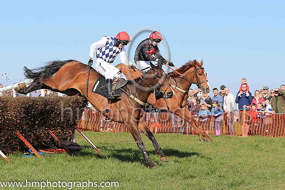 01st MANETTI and N McParlan ( 1 , NAVY  WHITE DIAMONDS; white sleeves; red cap ) Trainer: I. R. Ferguson,, Owner : R.A. Bartlett